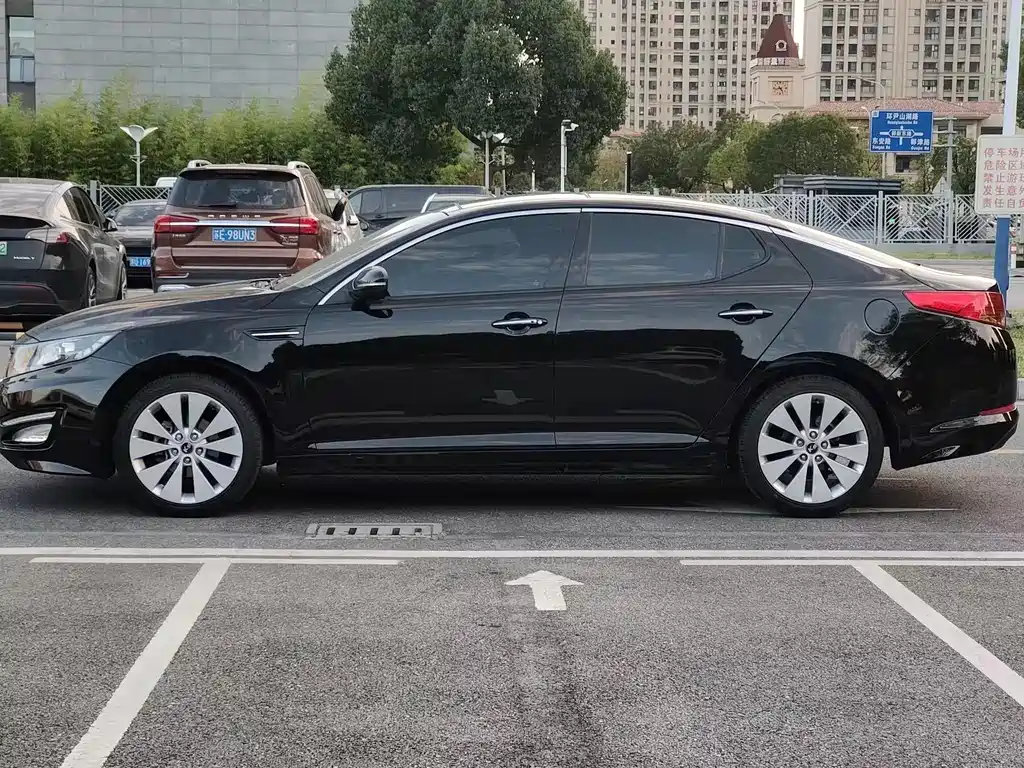 Kia K5 2.0 L Auto GLS