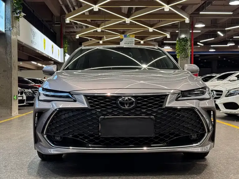 Toyota Avalon 2.5 L Luxury