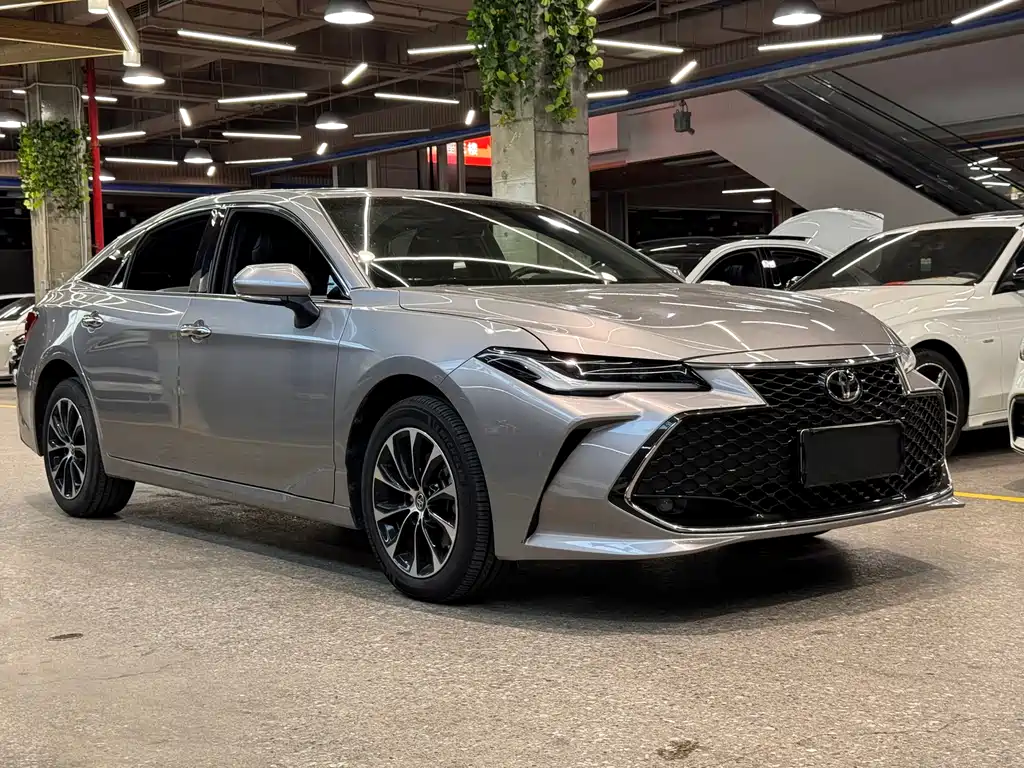 Avalon 2.5 L Luxury