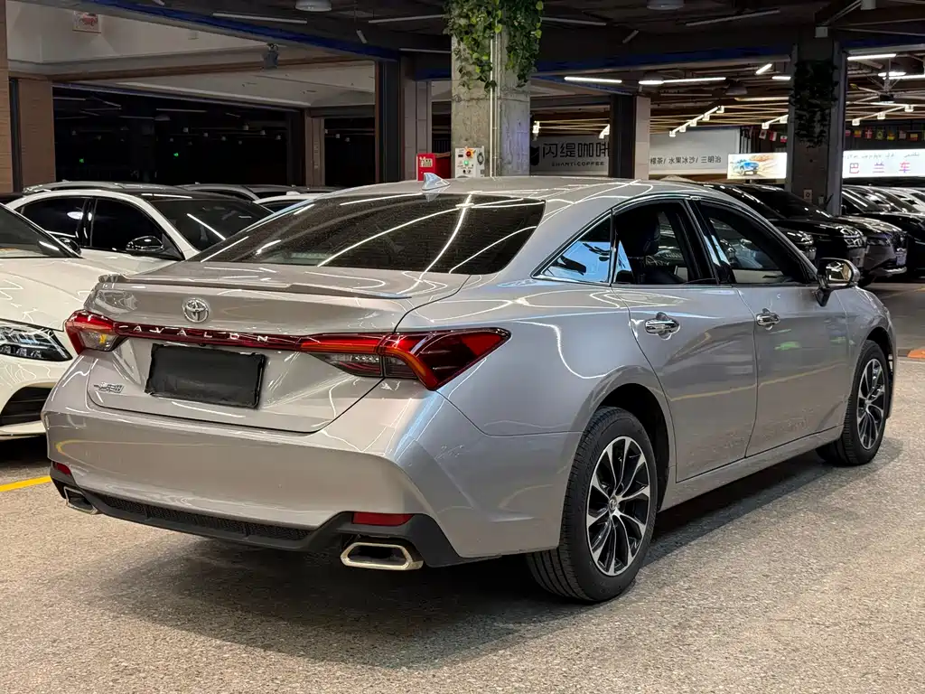 Avalon 2.5 L Luxury