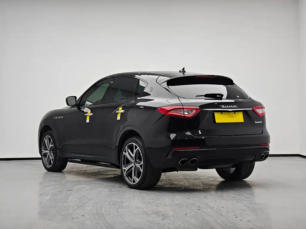 Levante 3.0 T Standard