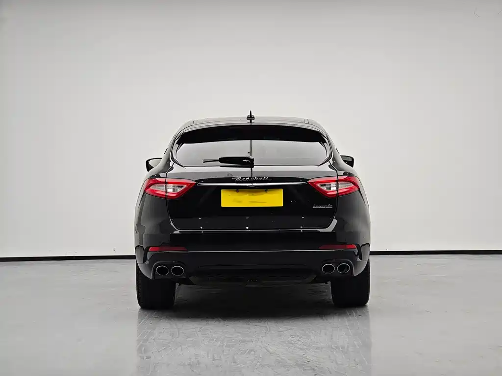 Levante 3.0 T Standard