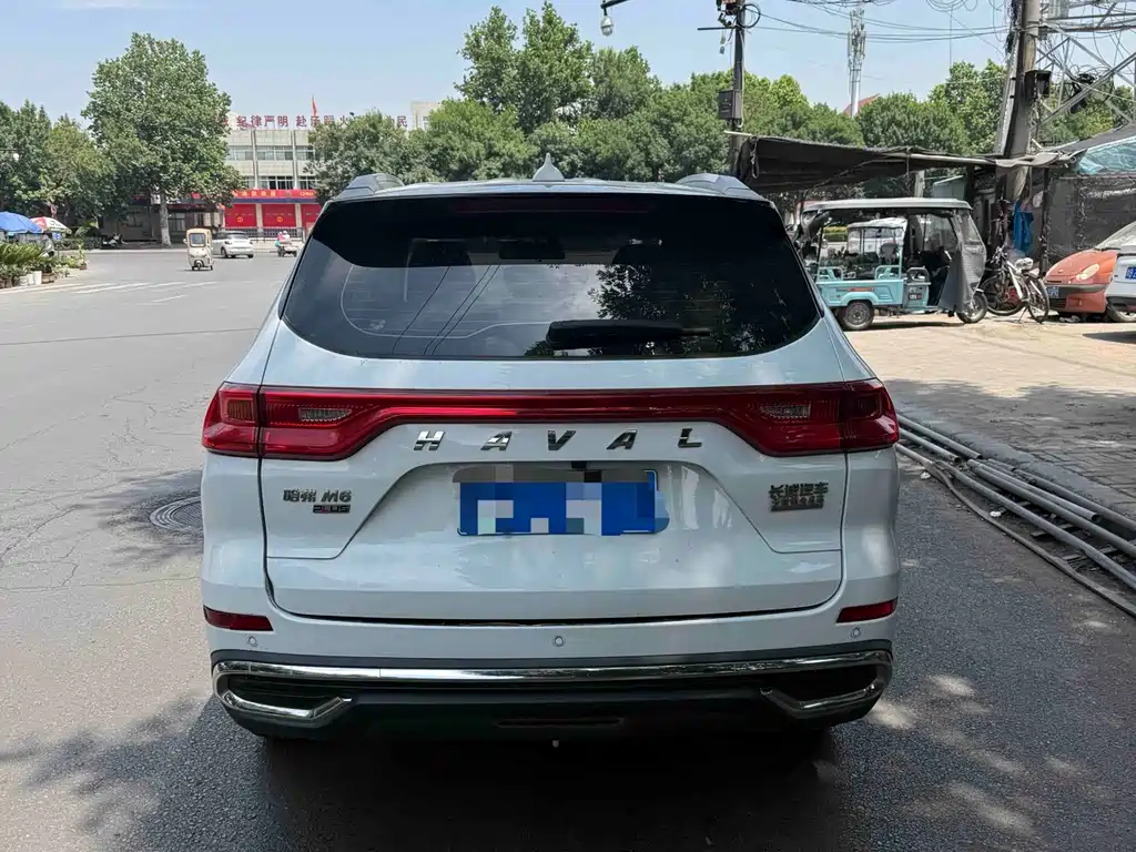Haval M6 PLUS 1.5 T DCT Luxury Connected