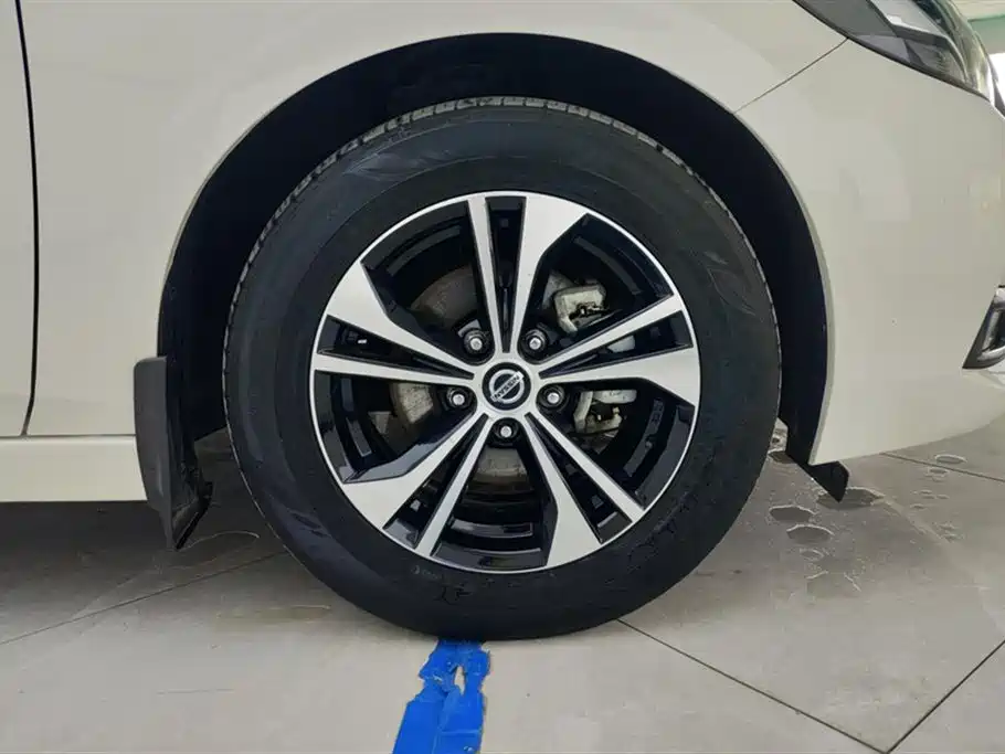 Sylphy 1.6 L XL CVT Joy