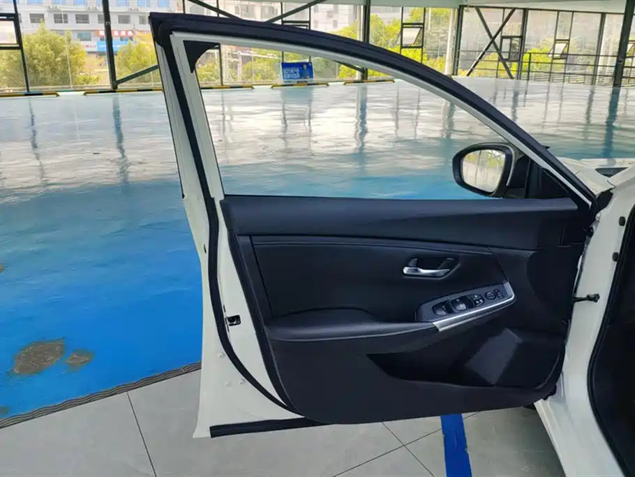 Sylphy 1.6 L XL CVT Joy