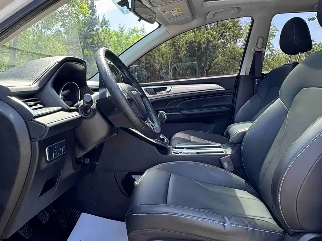 Haval M6 PLUS 1.5 T Manual Luxury Connected