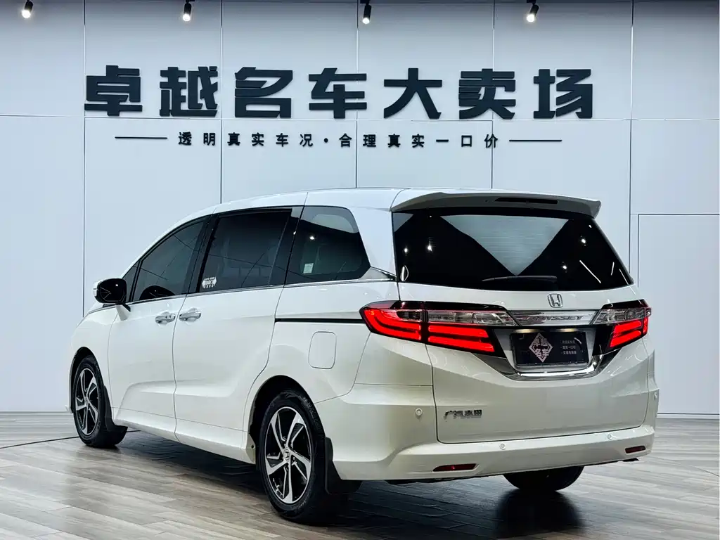 Odyssey 2.4 L Luxury
