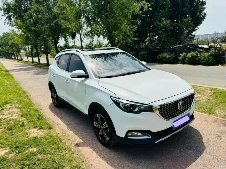 MG ZS 1.5 L Auto Luxury CN-V