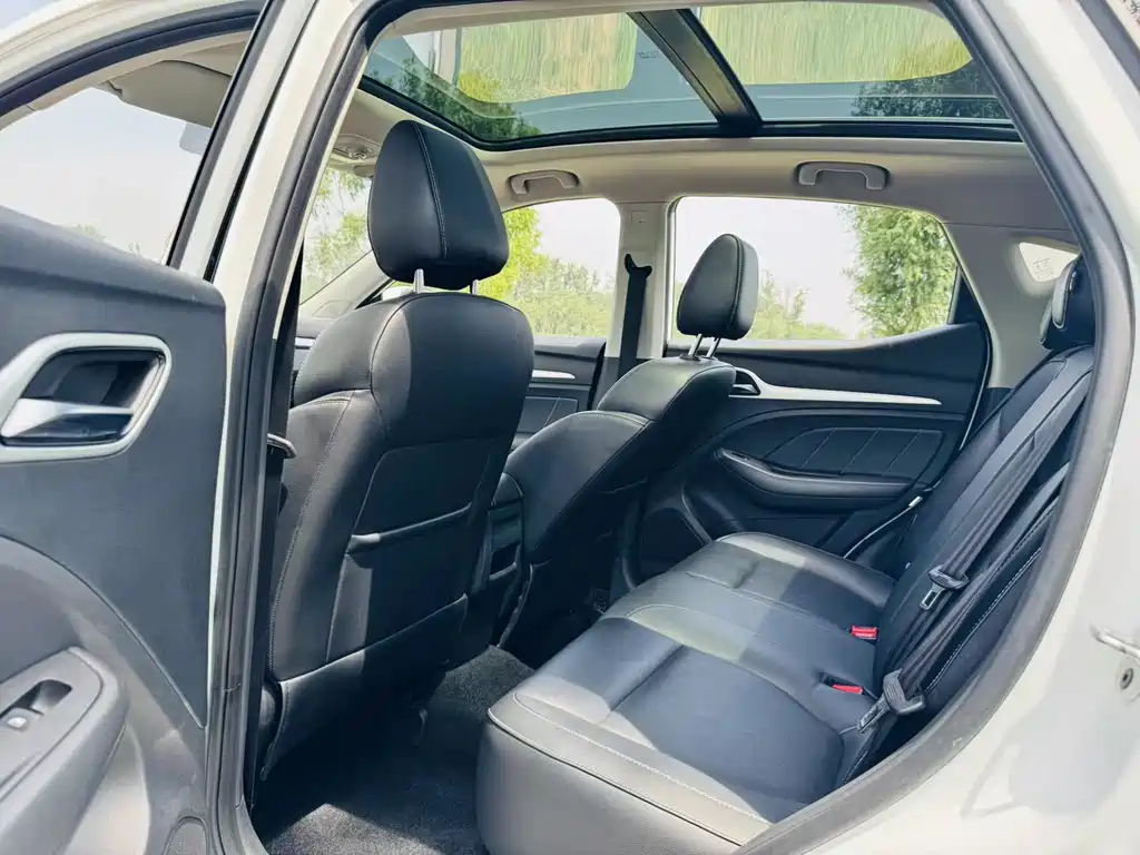 MG ZS 1.5 L Auto Luxury CN-V