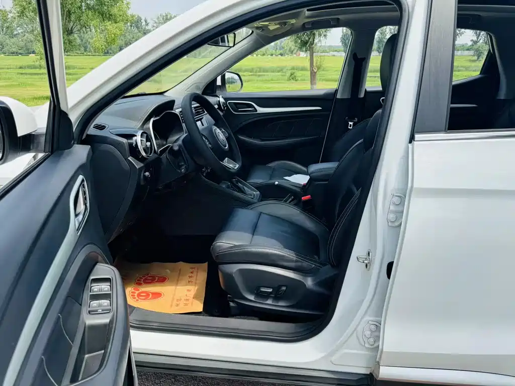 MG ZS 1.5 L Auto Luxury CN-V