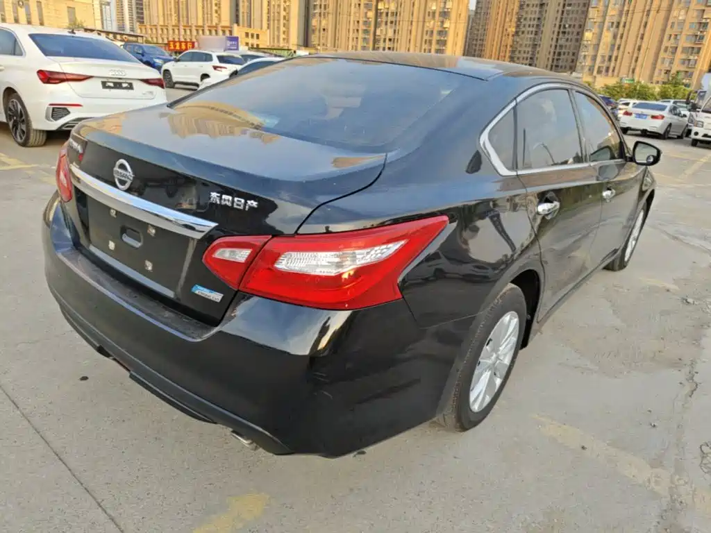 Teana Facelift 2.0 L XL Comfort