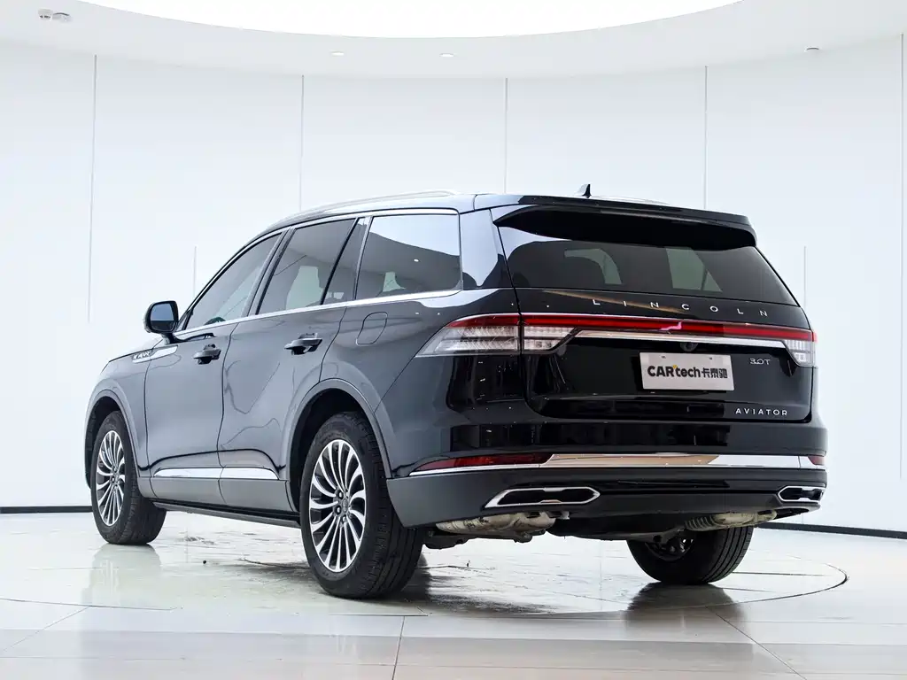 Aviator 飞行家 2023款 3.0 T V6 四驱尊雅巡航版 六座