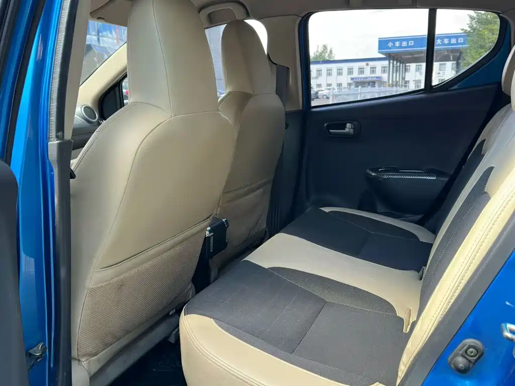 Alto 奥拓 2009款 1.0 L 自动豪华型