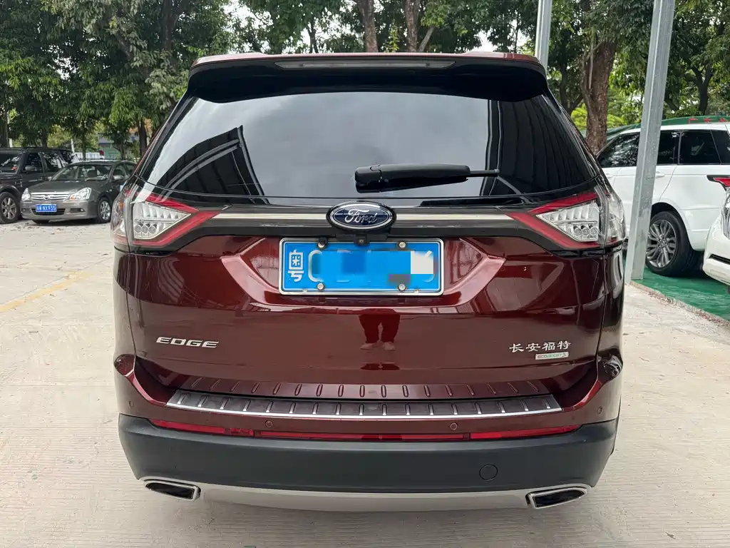 Edge EcoBoost 245 2 WD Grand Sharp 7-seat