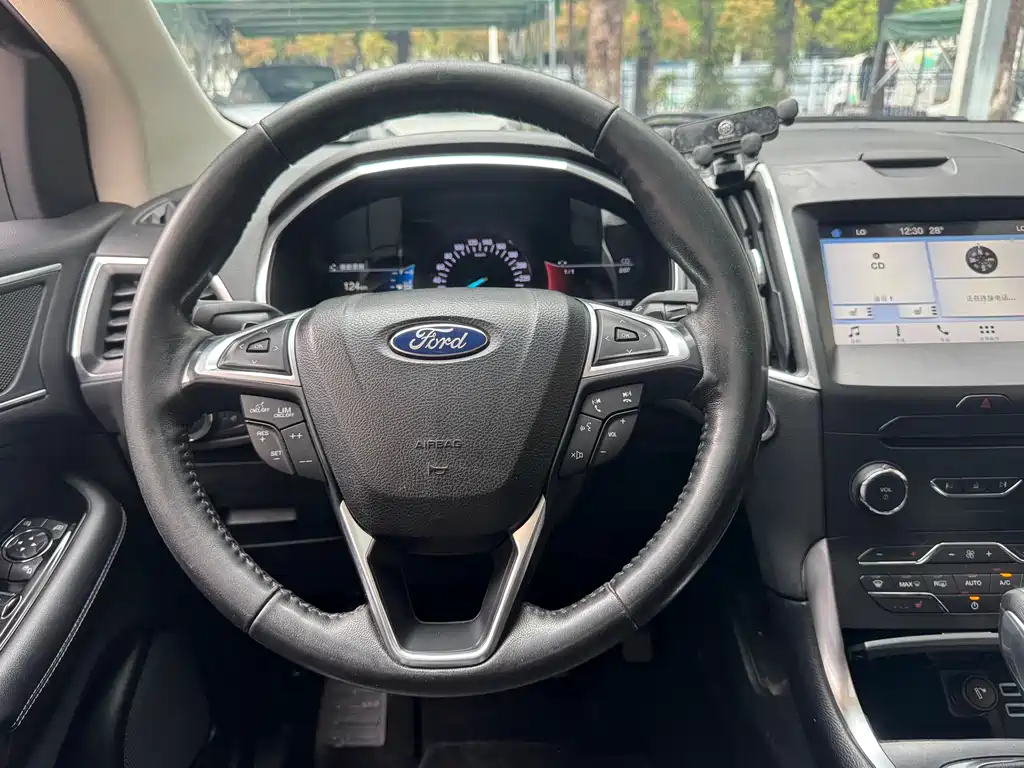 Edge EcoBoost 245 2 WD Grand Sharp 7-seat