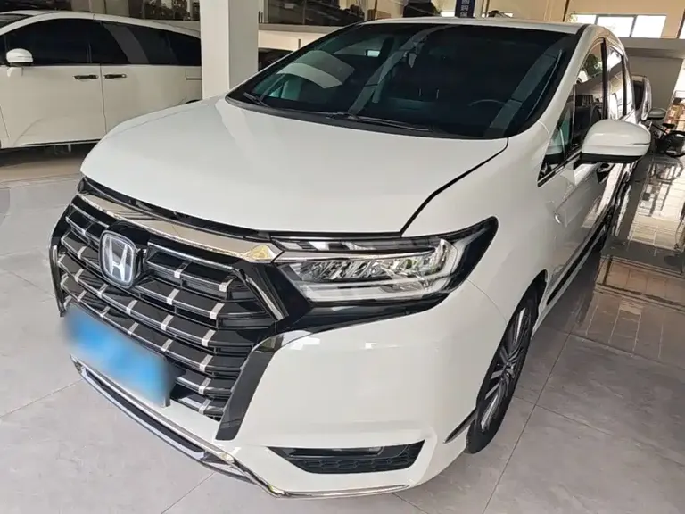 Honda Elysion 2.0 L e:HEV Luxury Early Enjoyment
