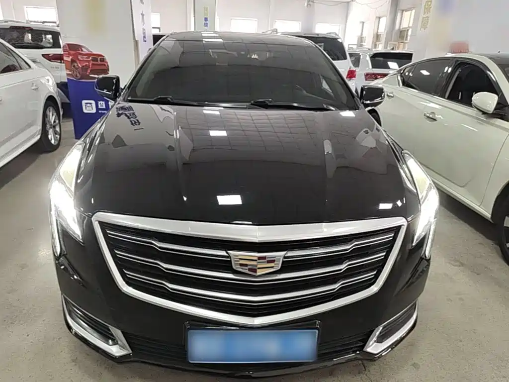 Cadillac XTS 28 T Tech