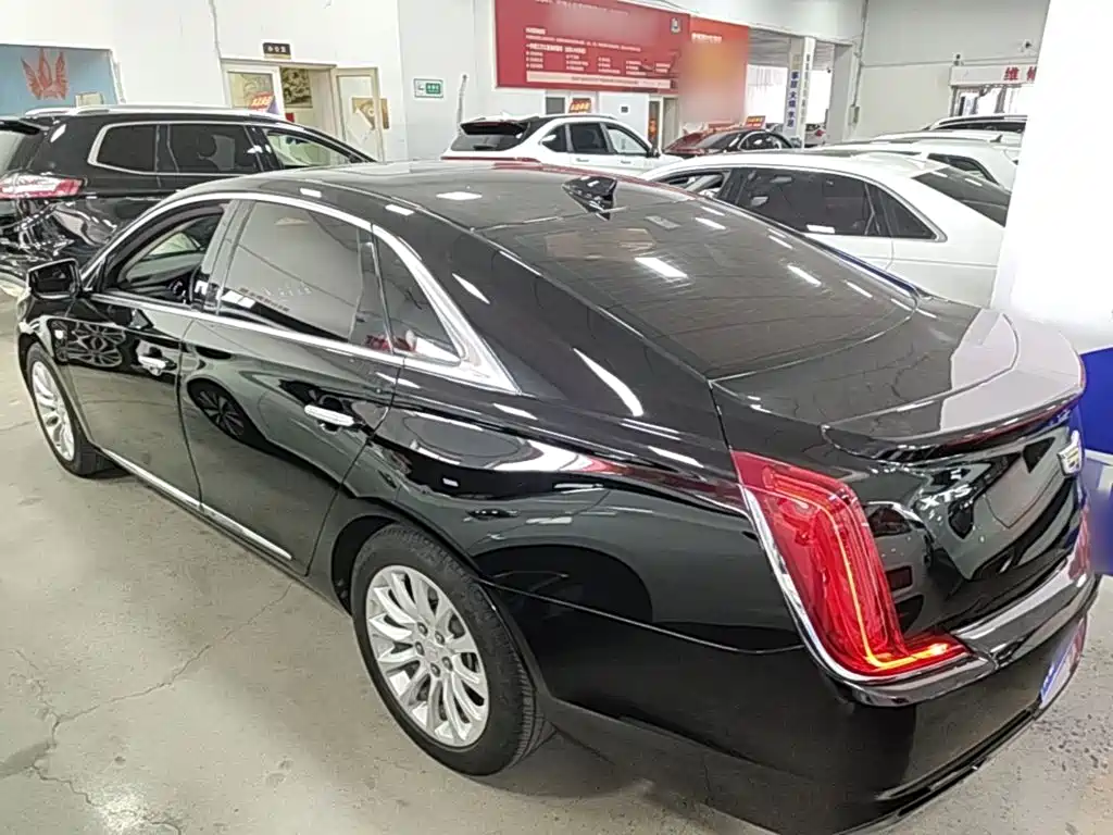 Cadillac XTS 28 T Tech
