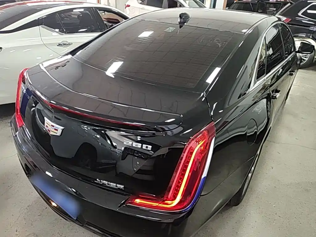 Cadillac XTS 28 T Tech
