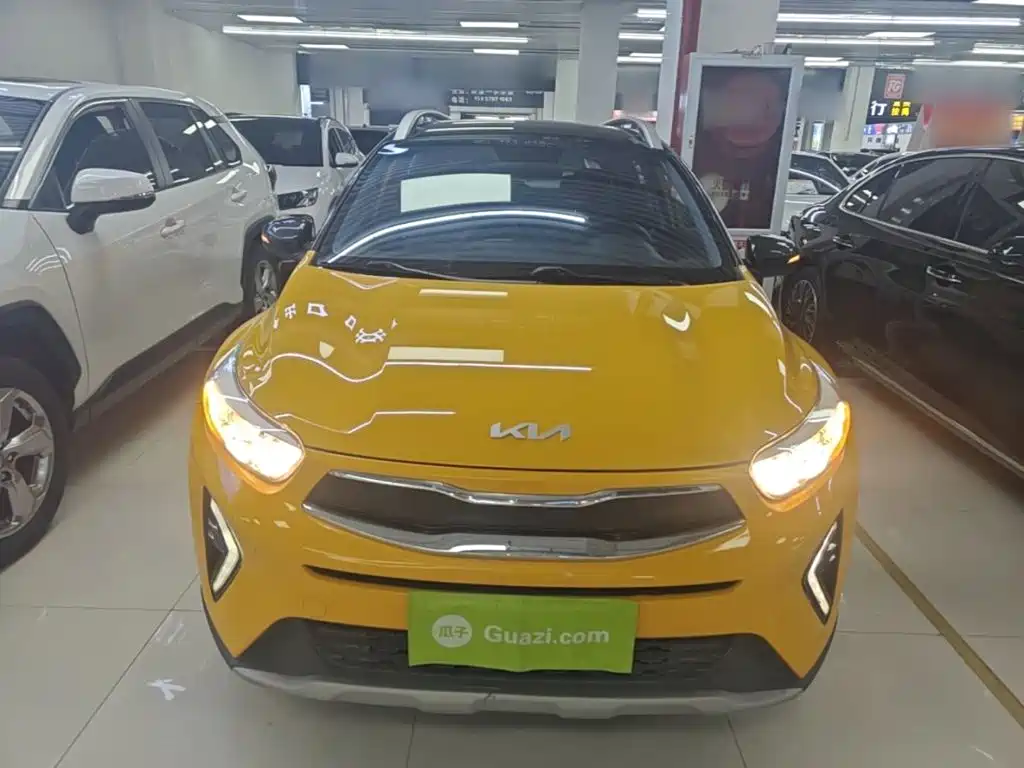 Stonic 1.4 L CVT Sunroof