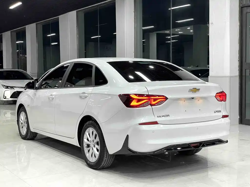 Monza 1.5 L DCT Joy