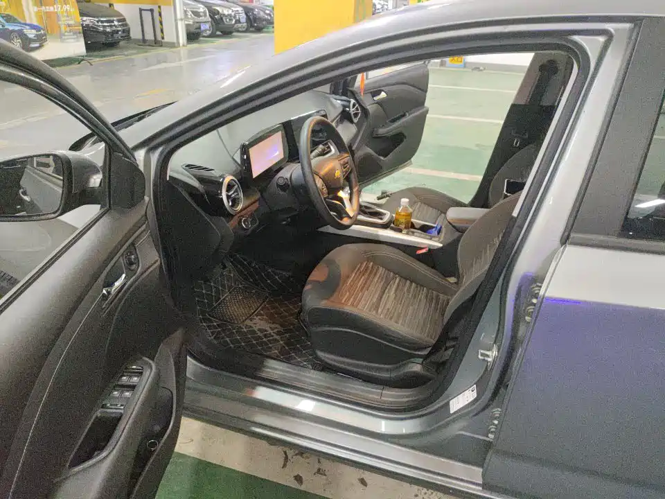 Monza 1.5 L DCT Joy