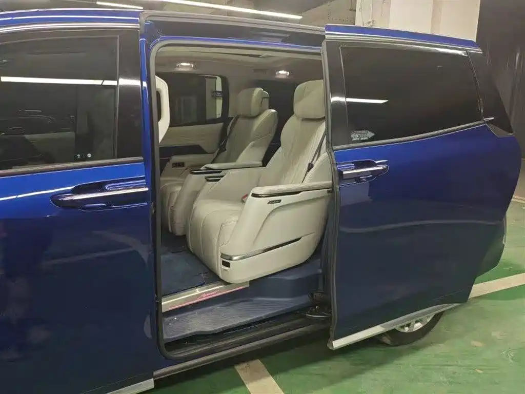 Century 2.0 T 6-seat Heritage