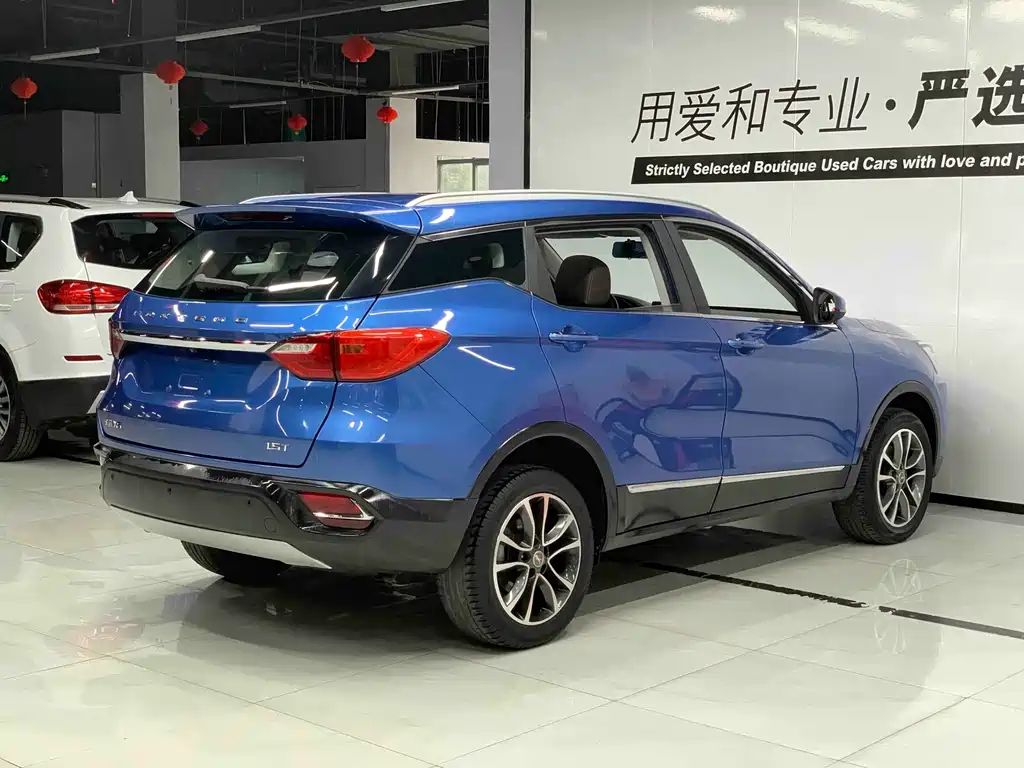 Hanteng X5 1.5 T CVT Luxury