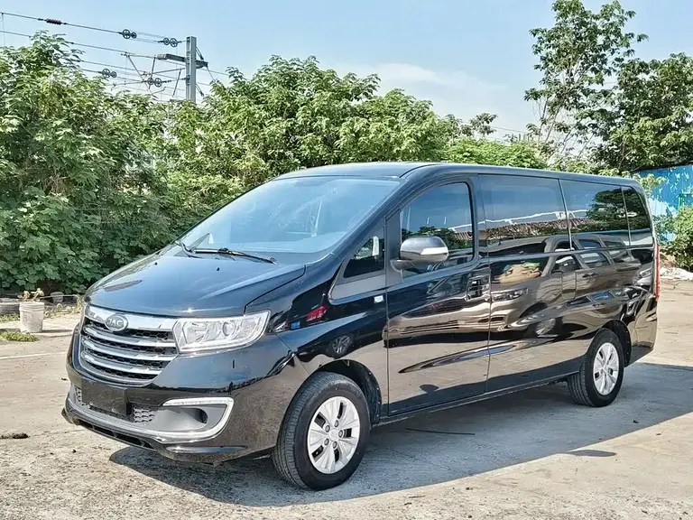 JAC Refine M3 PLUS 1.8 L 7-seat Standard