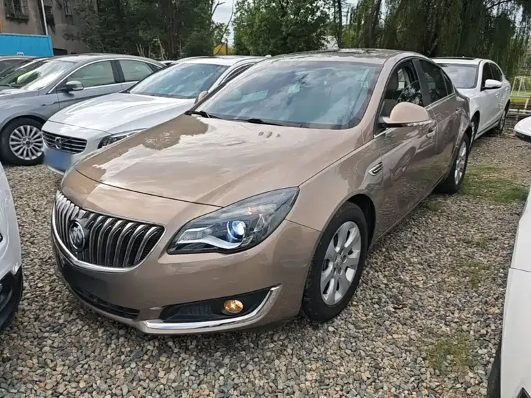 Buick Regal 2.0 L Leading Fashion