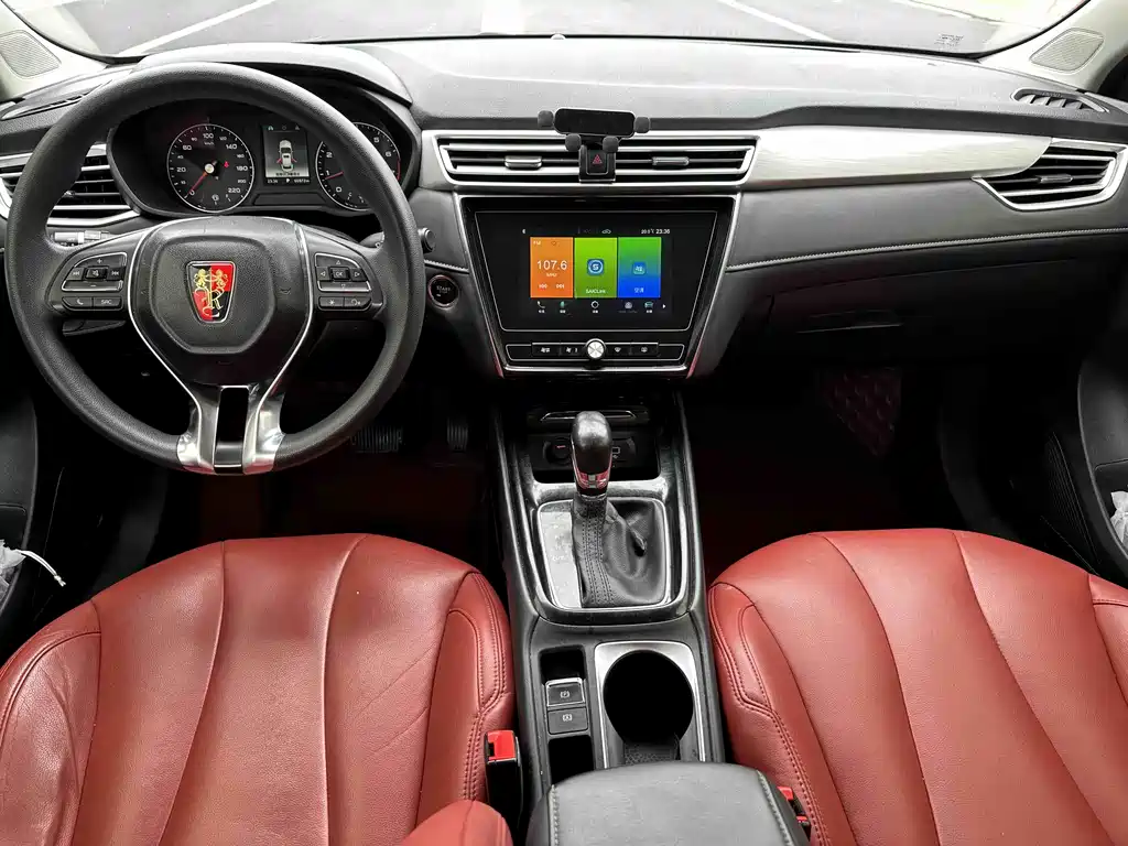Roewe i5 1.5 L Auto 4 G Connected Leading Luxury