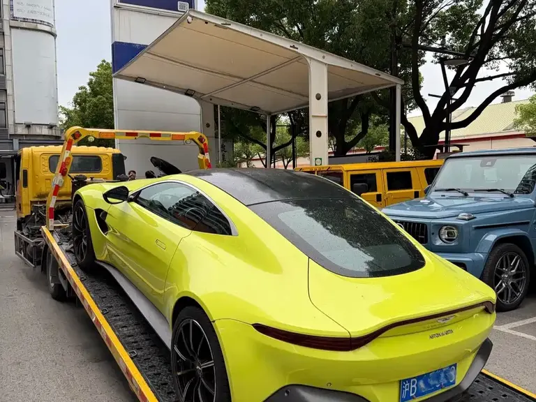 Aston Martin V8 Vantage 4.0 T V8 Coupe