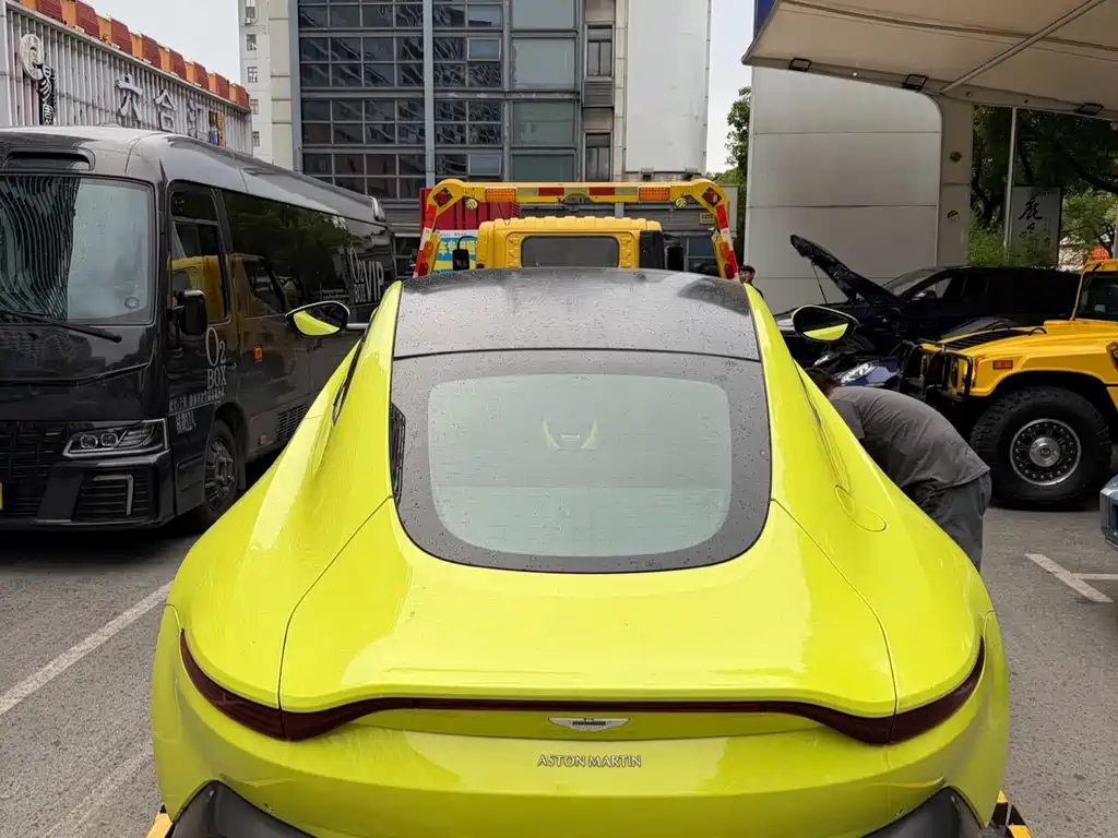 V8 Vantage 4.0 T V8 Coupe