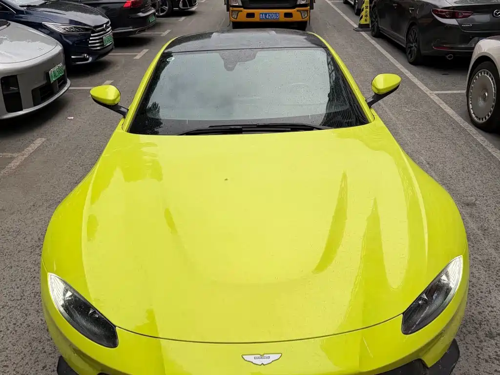 V8 Vantage 4.0 T V8 Coupe