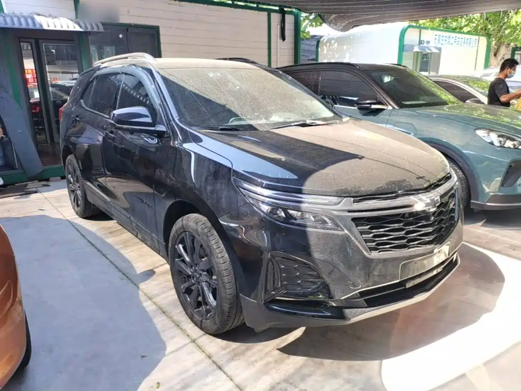 Equinox 探界者 2022款 轻混 550 T RS 四驱智能拓界版