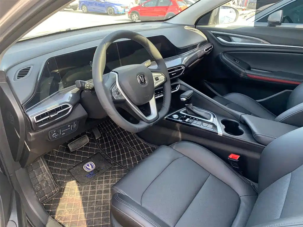 Eado PLUS Blue Whale NE 1.4 T GDI DCT Sharp Style