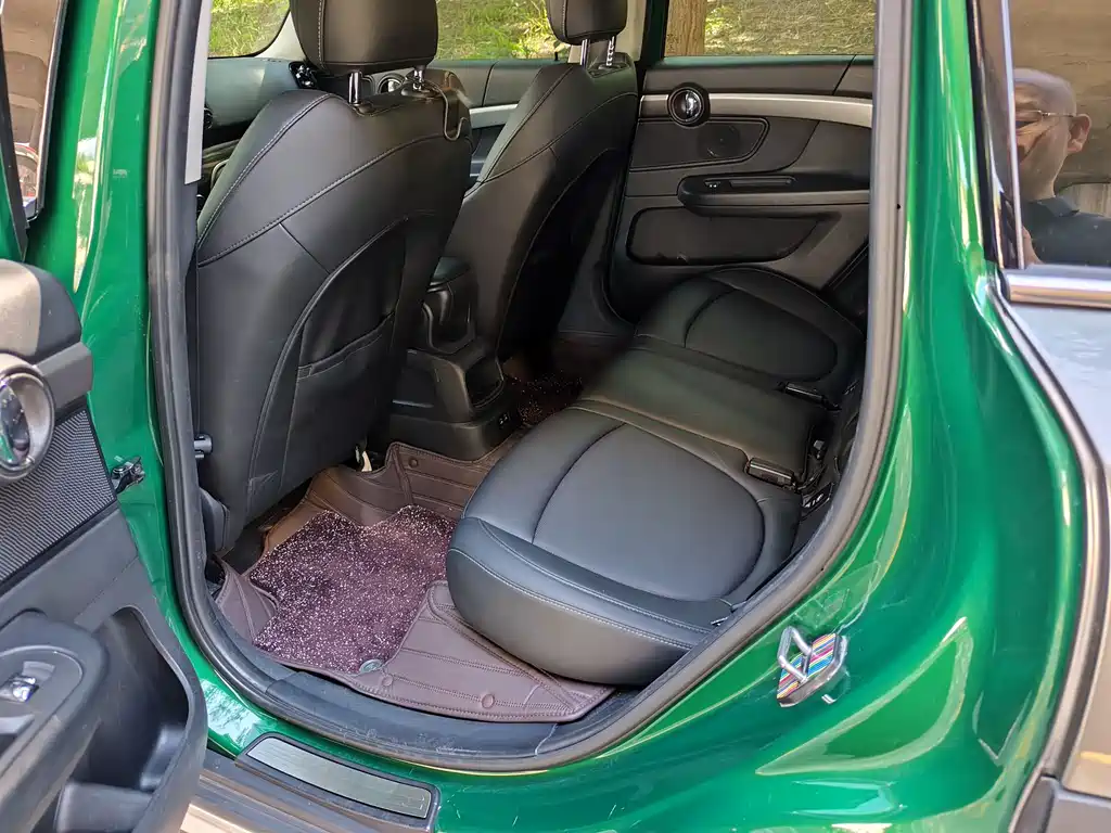 MINI COUNTRYMAN 1.5 T COOPER Artist Weekend Wagon