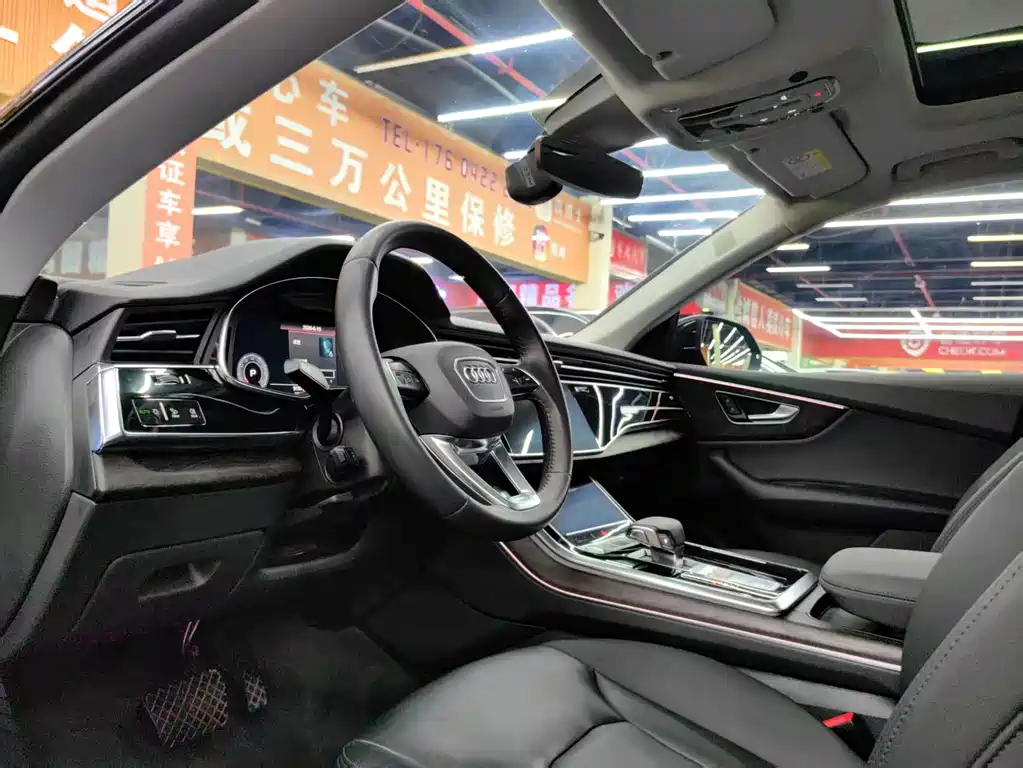 Audi Q8 奥迪Q8 2019款 55 TFSI 尊享动感型