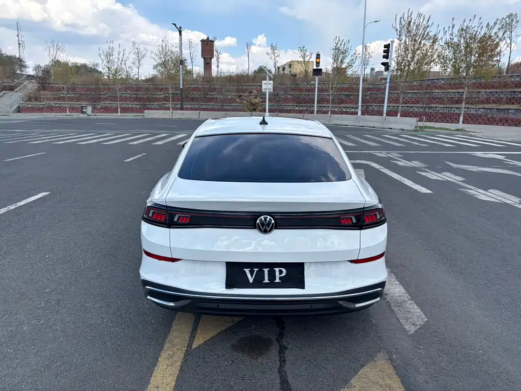 Lamando Lamando L 280 TSI DSG Spicy Cool