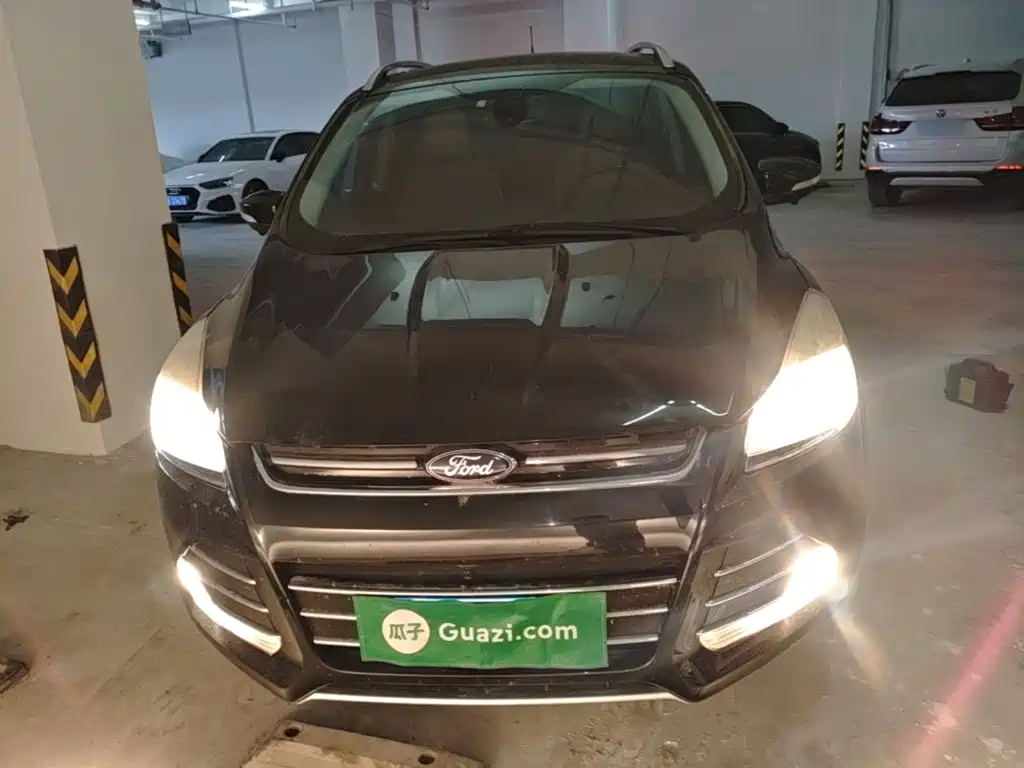 Kuga 1.6 L GTDi 4 WD Elite