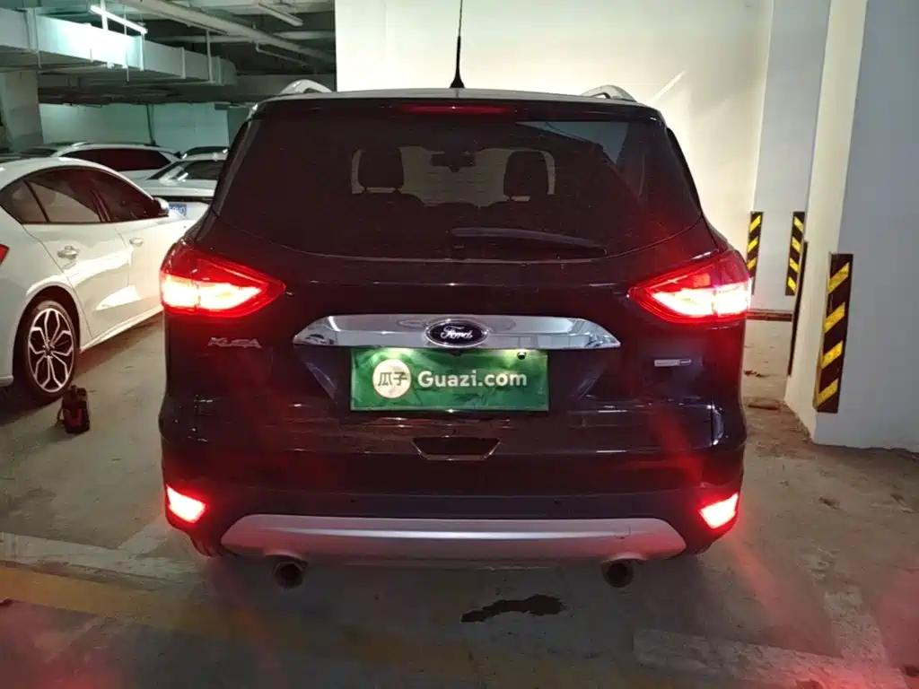 Kuga 1.6 L GTDi 4 WD Elite