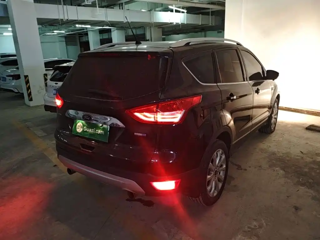 Kuga 1.6 L GTDi 4 WD Elite