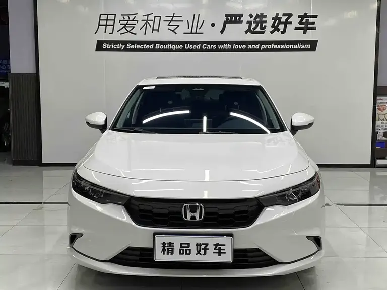 Honda Integra 240 TURBO CVT Leading