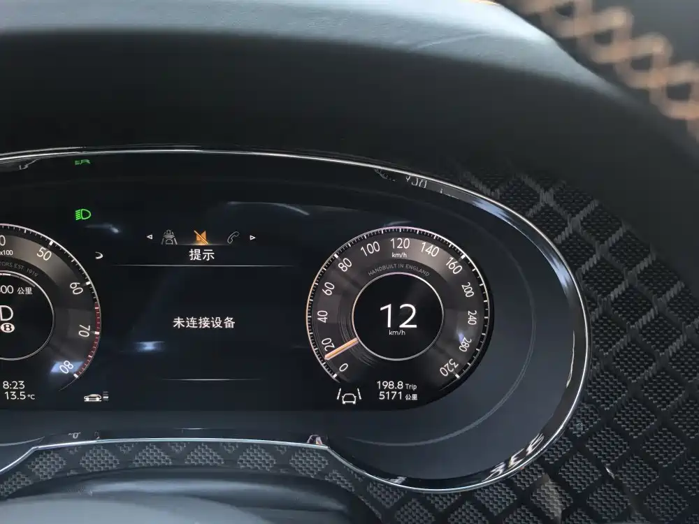 Bentayga 添越 2024款 4.0 T V8 S 炫黑版