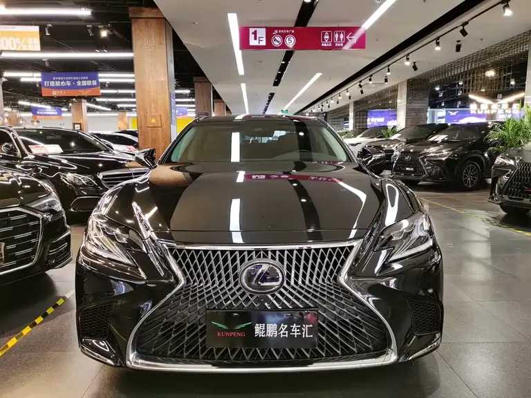 Lexus LS 500 h Outstanding CN-V
