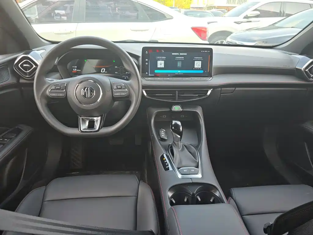 MG5 MG5 2025款 180 DVVT 全球豪华版