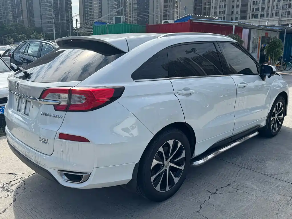 Avancier 240 TURBO 2 WD Premium