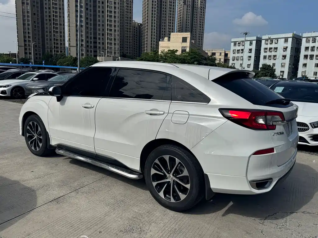 Avancier 240 TURBO 2 WD Premium