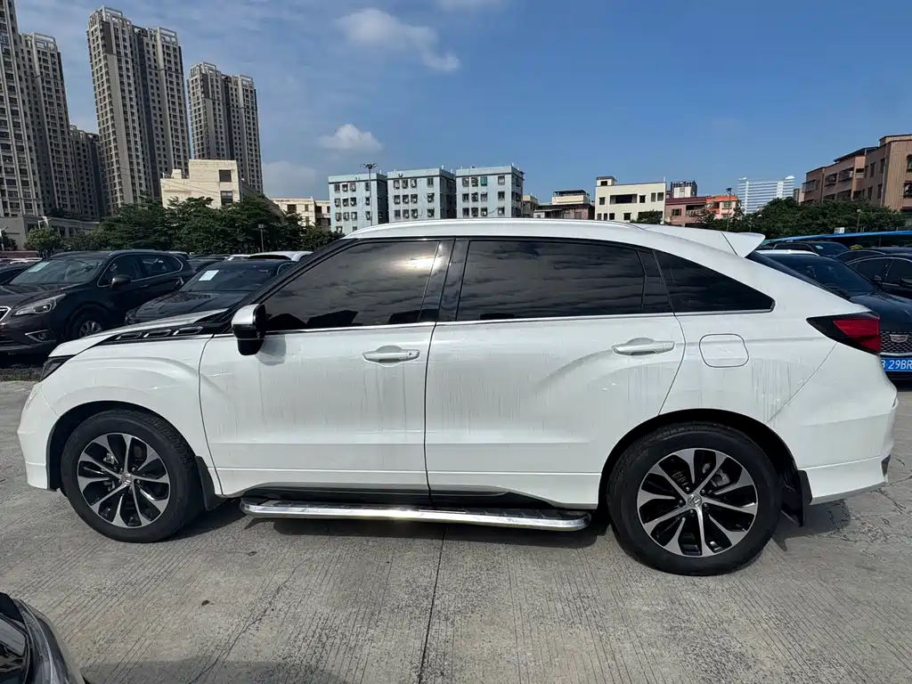 Avancier 240 TURBO 2 WD Premium