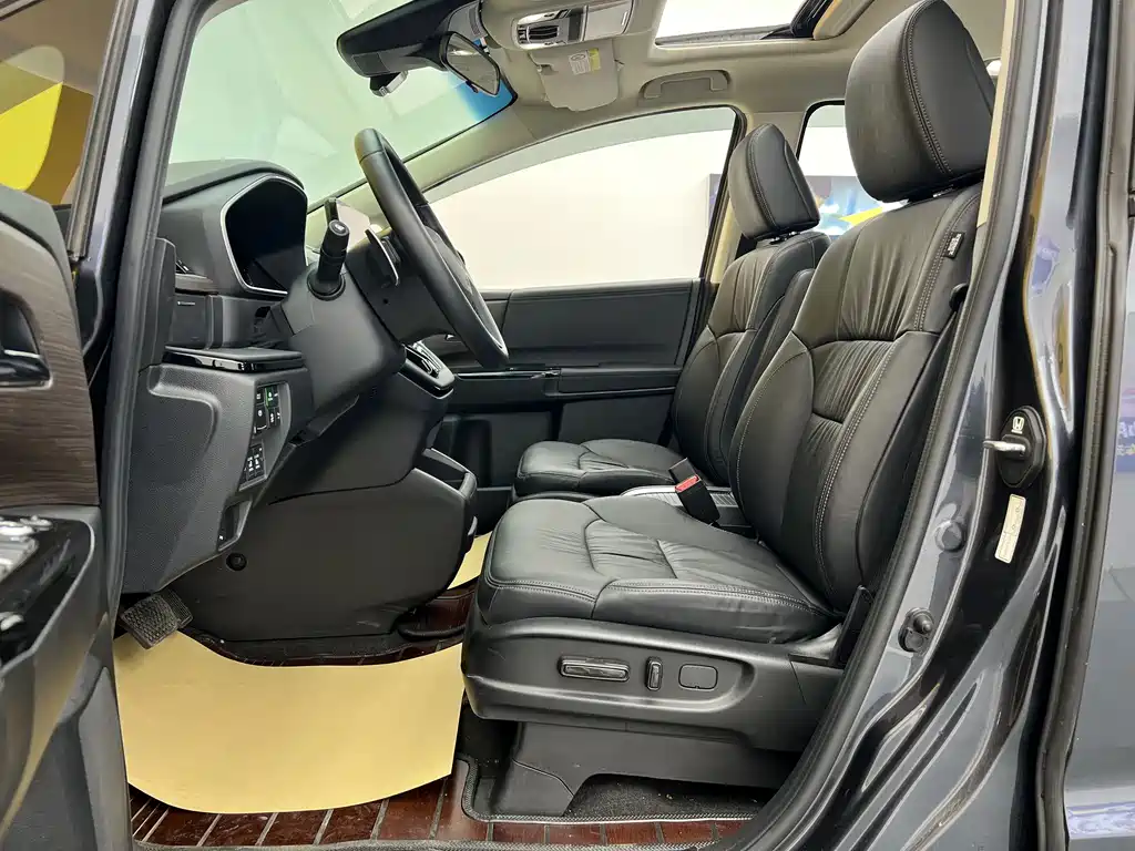 Odyssey 2.0 L e:HEV Sharp· Shine Enjoyment